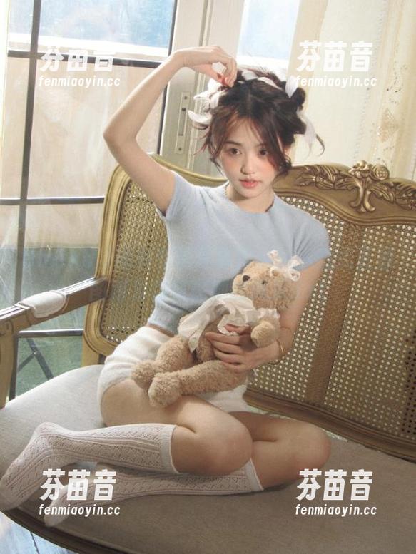 Umeko J Umeko J秘书专属写真作品:一站式资源图库为你呈现她的风采.txt